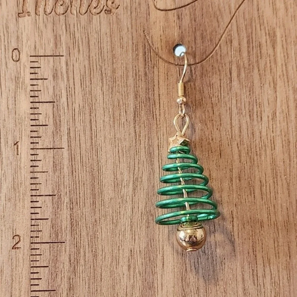 Green Spiral Christmas Tree Drop Earrings Gold Star‎ Holiday Jewelry 1.75
